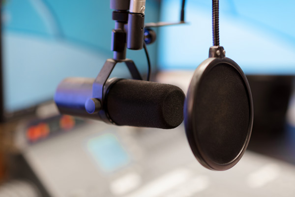 client-center-microphone